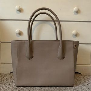 Dagne and Dover legend tote